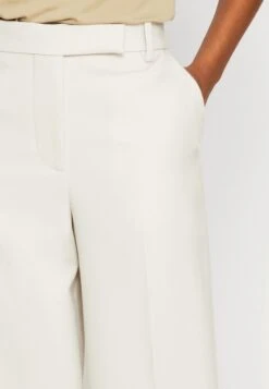 ARKET Trousers - White 11 ARKET Trousers - White -Arket 118ff2fb63c54172ae74ec7da10e0e4c