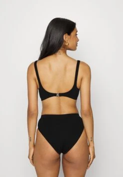 ARKET Bikini Top - Black -Arket 390cd1e6e7f546278f34017d5a4f723e