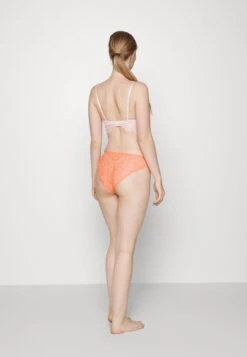 ARKET Briefs - Coral -Arket 3c37af6e669c41709f02905acf049222