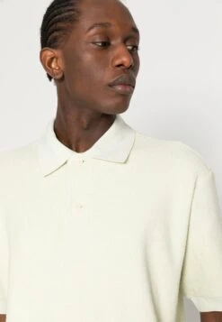 ARKET Polo Shirt - Light Green 9 ARKET Polo Shirt - Light Green -Arket 485a75b790ec4b6fa5f06c373b4aee28