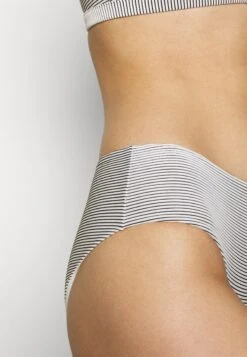 ARKET Bikini Bottoms - White -Arket 4ee228cefdee45d3a73c84eb2c8d5925