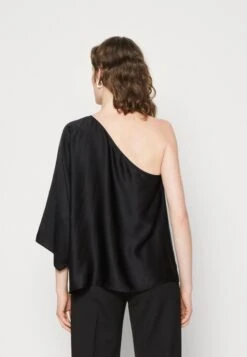 ARKET Hop Assymtric - Blouse - Black 8 ARKET Hop Assymtric - Blouse - Black -Arket 548fb1fd05b442fe98ecdd91c7e0cd73