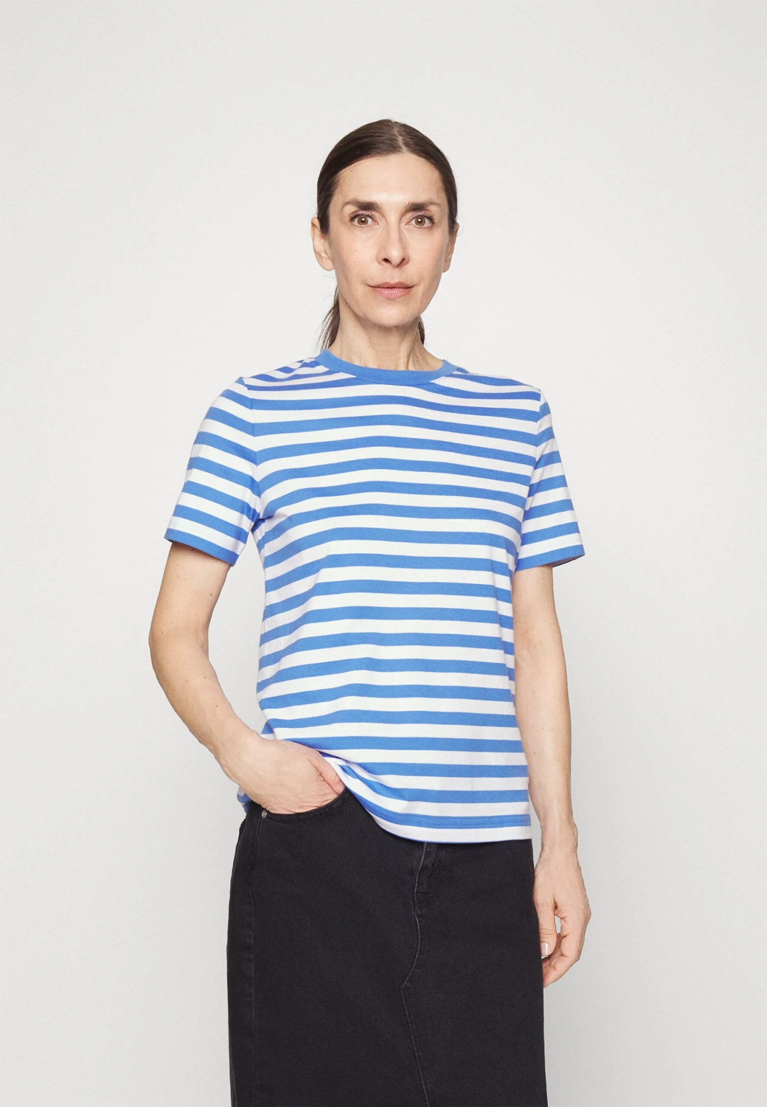 ARKET Basic T-Shirt - Basic T-Shirt 4 ARKET Basic T-Shirt - Basic T-Shirt - Image 4