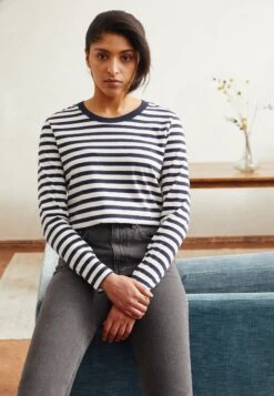 ARKET Straight Leg Jeans - Vintage Black 12 ARKET Straight Leg Jeans - Vintage Black -Arket 98296b8adad243ce81e95821b6e616d3