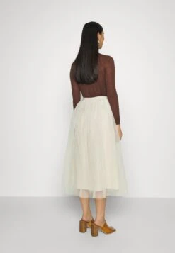ARKET Pleated Skirt - Beige Dusty Light 7 ARKET Pleated Skirt - Beige Dusty Light -Arket a1da16162965470182818278754c50a9