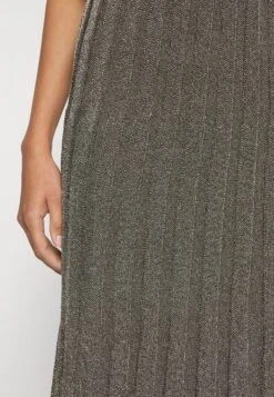 ARKET A-Line Skirt - Gunmetal Silver -Arket b774d3011eec490a878c667f7c0b6176