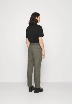 ARKET Trousers - Khaki Green 8 ARKET Trousers - Khaki Green -Arket b85ac9b5b4de40658c1631ba25700bfb