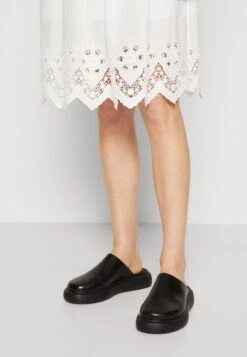 ARKET A-Line Skirt - White -Arket bcdcfe56dda54ab7972c6fc9bf5707aa