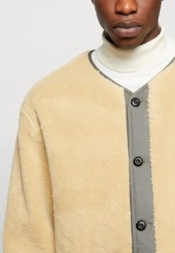 ARKET Winter Jacket - Off-White 11 ARKET Winter Jacket - Off-White -Arket bf4e3ad723a444fa88f930c85beaafee