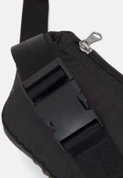 ARKET Unisex - Bum Bag - Black -Arket ca0b3b6000b247179ecd2e37a7d79bbf