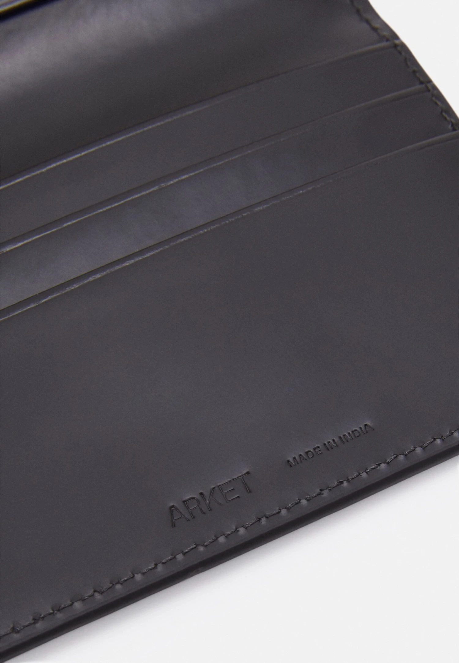 ARKET Unisex - Business Card Holder - Black 4 ARKET Unisex - Business Card Holder - Black - Image 4