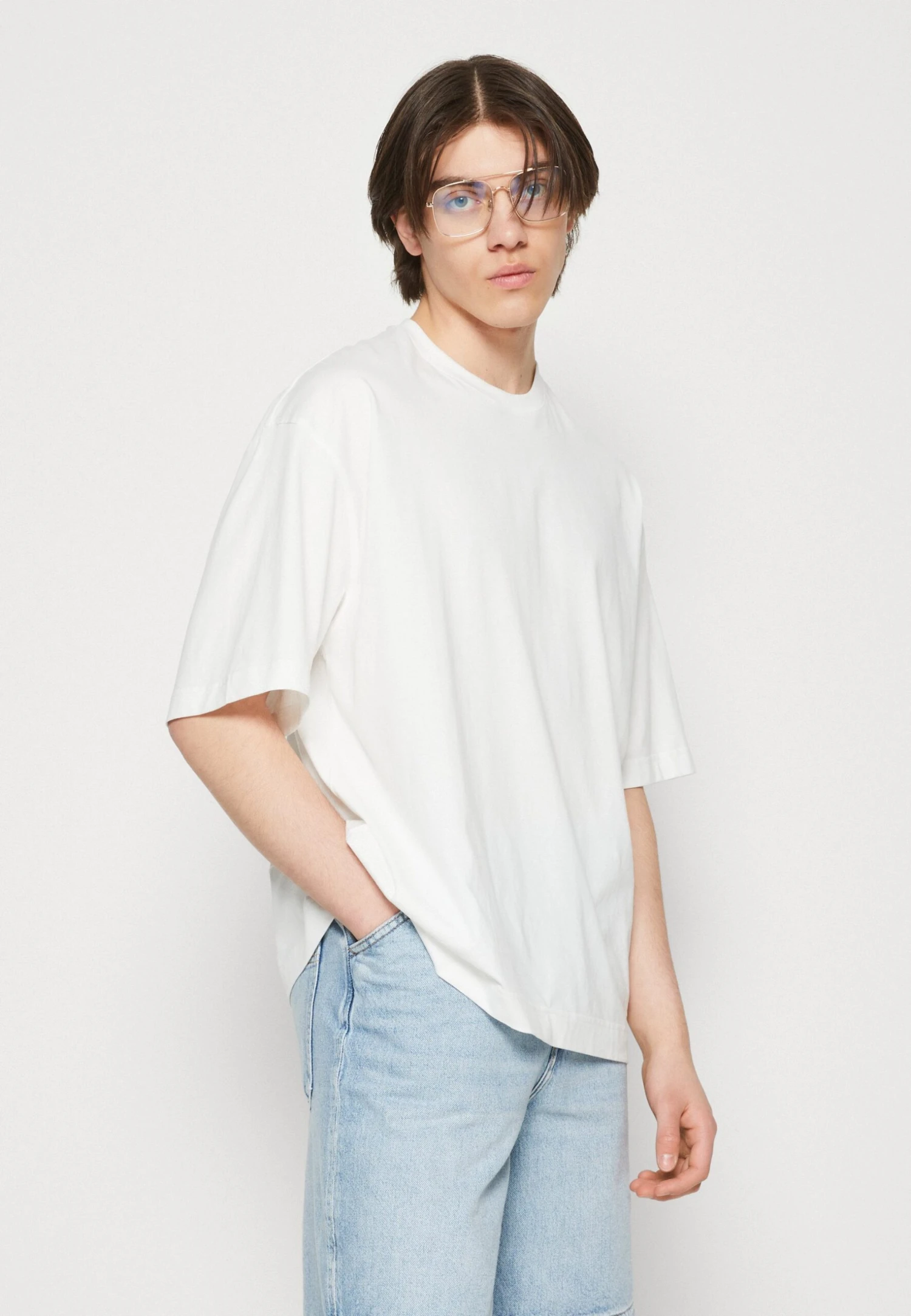 ARKET Basic T-Shirt - White 4 ARKET Basic T-Shirt - White - Image 4