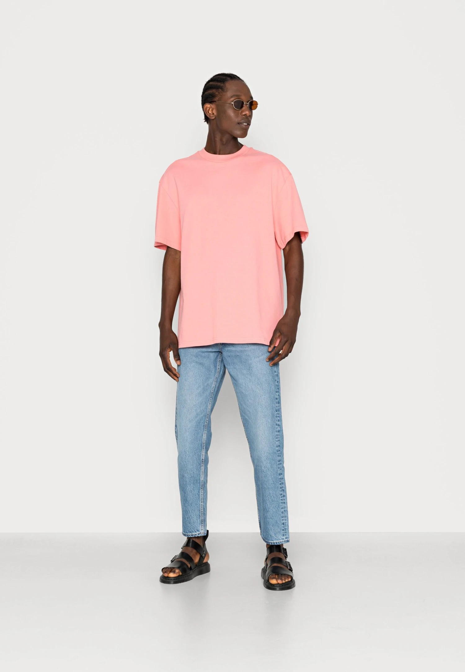 ARKET Relaxed Fit Jeans - Light Blue 2 ARKET Relaxed Fit Jeans - Light Blue - Image 2