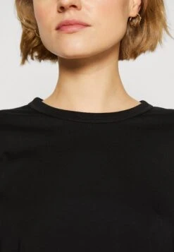 ARKET Print T-Shirt - Black -Arket de7c32afe70148459dafa28942a779c0