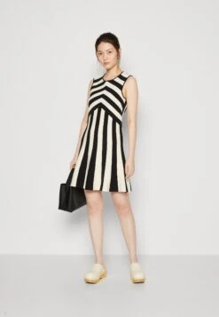 Arket -Arket ded341dd99374bb7aa77086785795dce