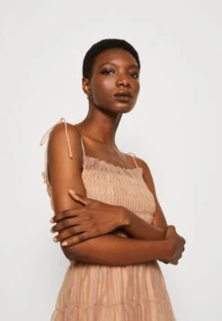 ARKET Cocktail Dress / Party Dress - Blush Pink -Arket e573361f19c443c6bbb785ff00dd17cc