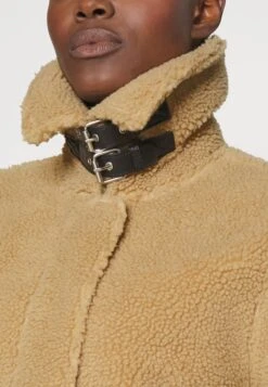 ARKET Fleece Jacket - Beige -Arket f3459e3b4de34c77aac867d050363d78