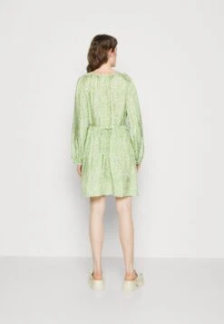 ARKET Day Dress - Green Bright -Arket fa40c44e025049298a03aa2623ab1e86