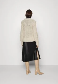 ARKET A-Line Skirt - Black 8 ARKET A-Line Skirt - Black -Arket fdcad7546c9947168b9021c336d52a3d